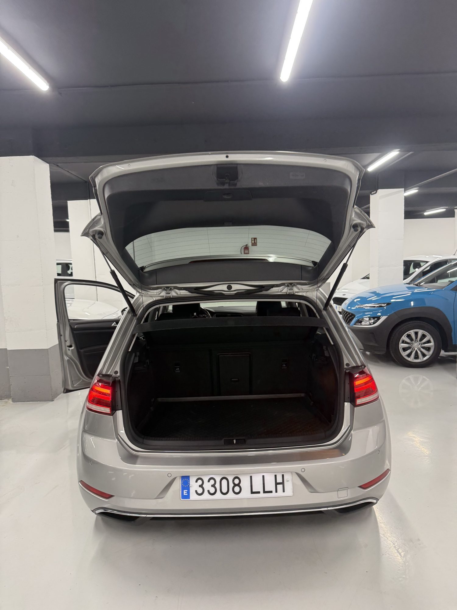 Volkswagen e-Golf VII 136CV Automático — Eléctrico 100% | Ocasión en Zaragoza Volkswagen e-Golf VII 136CV Automático — Eléctrico 100% | Ocasión en Zaragoza