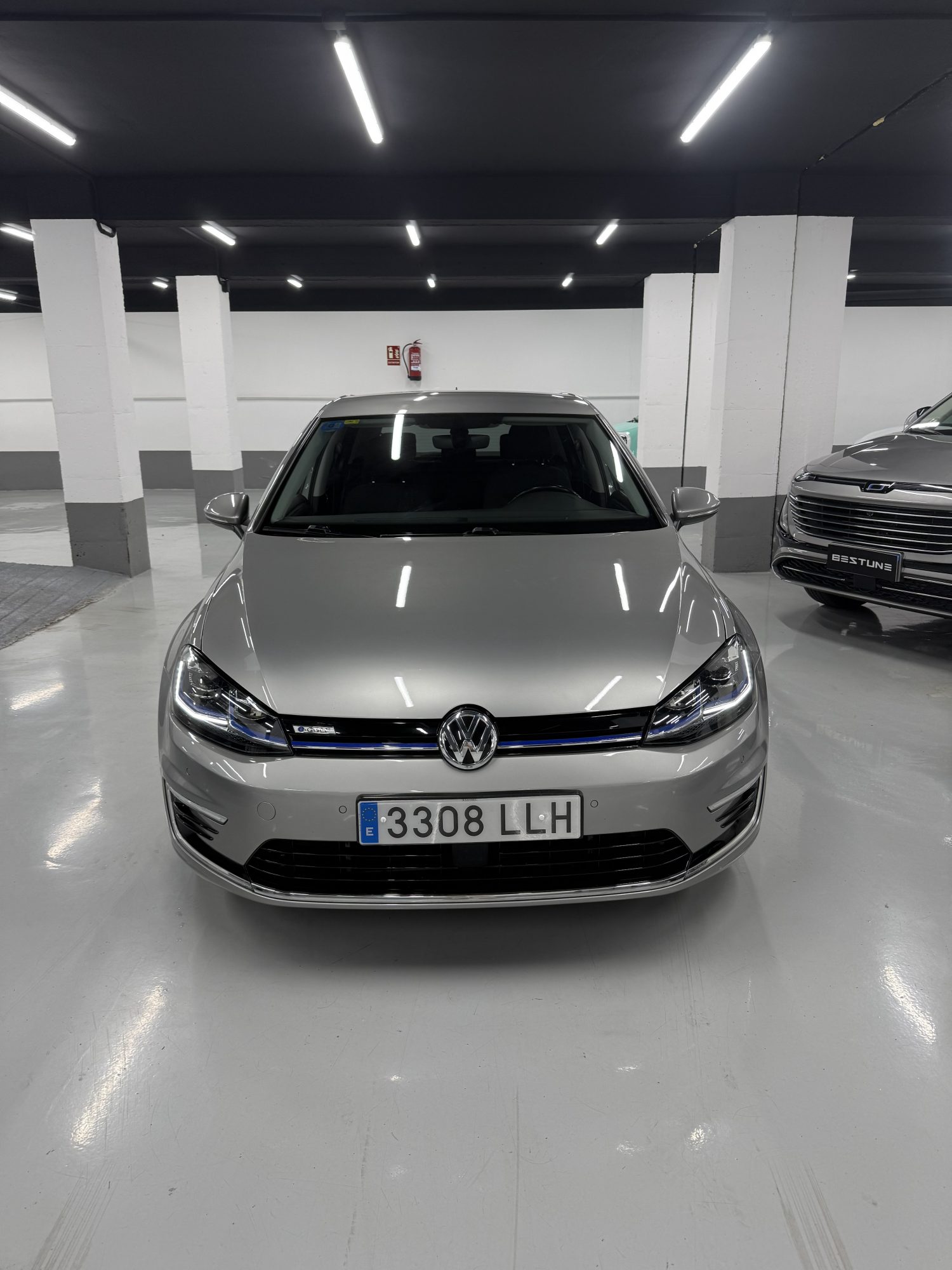 Volkswagen e-Golf VII 136CV Automático — Eléctrico 100% | Ocasión en Zaragoza Volkswagen e-Golf VII 136CV Automático — Eléctrico 100% | Ocasión en Zaragoza