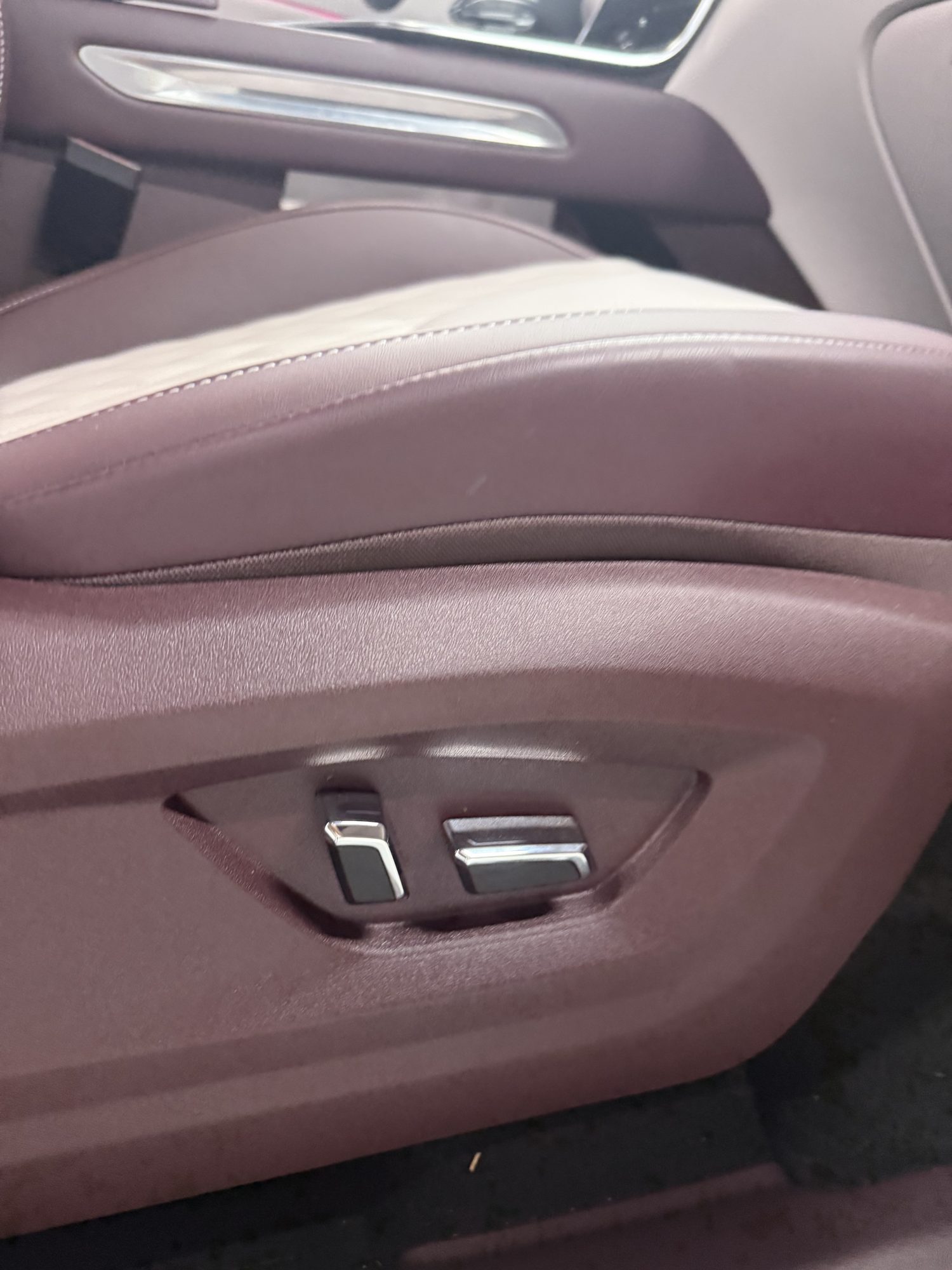 BESTUNE T90 2.0 TGDi 250cv PREMIUM AUT GRIS ARENA BESTUNE T90 2.0 TGDi 250cv PREMIUM AUT GRIS ARENA