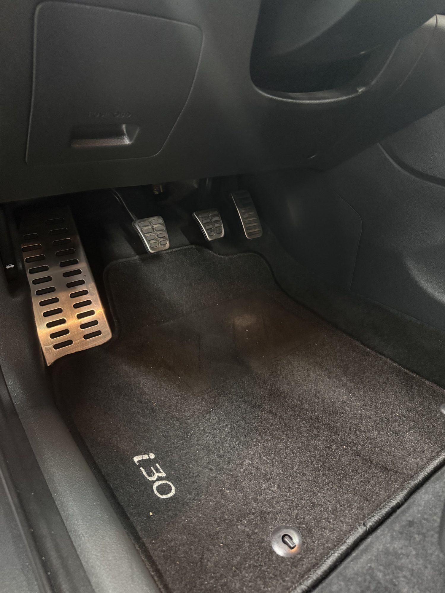 Interior deportivo Hyundai i30 N-Line 30 Aniversario asientos deportivos volante cuero Interior deportivo Hyundai i30 N-Line 30 Aniversario asientos deportivos volante cuero
