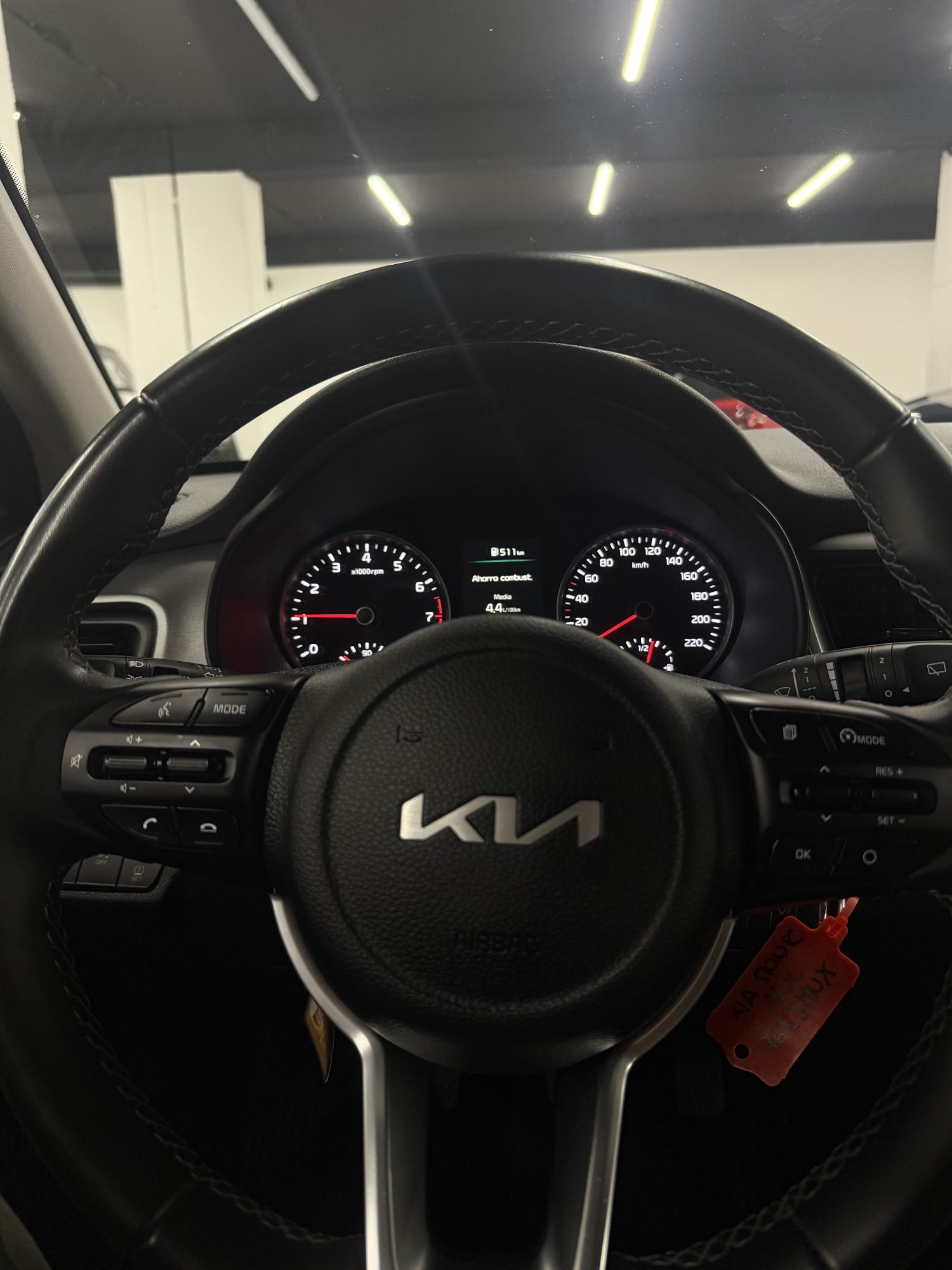 Kia Stonic Mhev 1.0 Concept en ZaragozaVista Volante Multifunción Kia Stonic Mhev 1.0 Concept en Zaragoza Vista Volante Multifunción