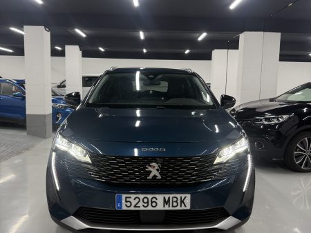 Peugeot 5008 Allure Pack azul oscuro 2022 vista frontal lateral en SZ Motor Zaragoza Peugeot 5008 Allure Pack azul oscuro 2022 vista frontal lateral en SZ Motor Zaragoza