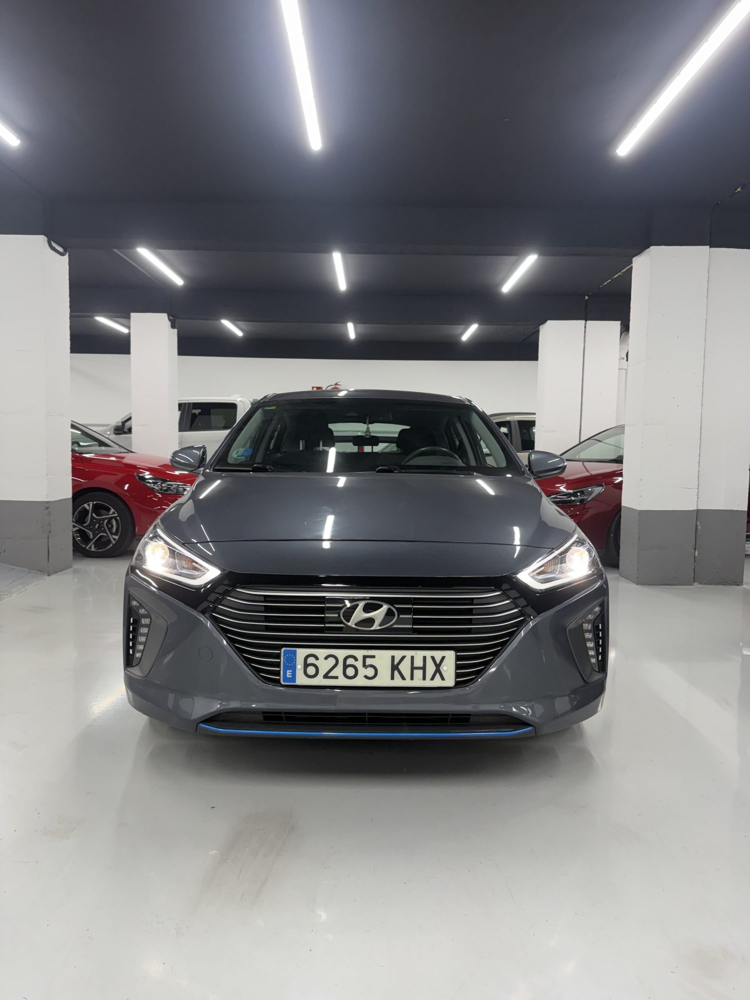 Hyundai Ioniq 1.6 HEV 141CV Tecno Gris (2018) en Zaragoza – SZ Motor