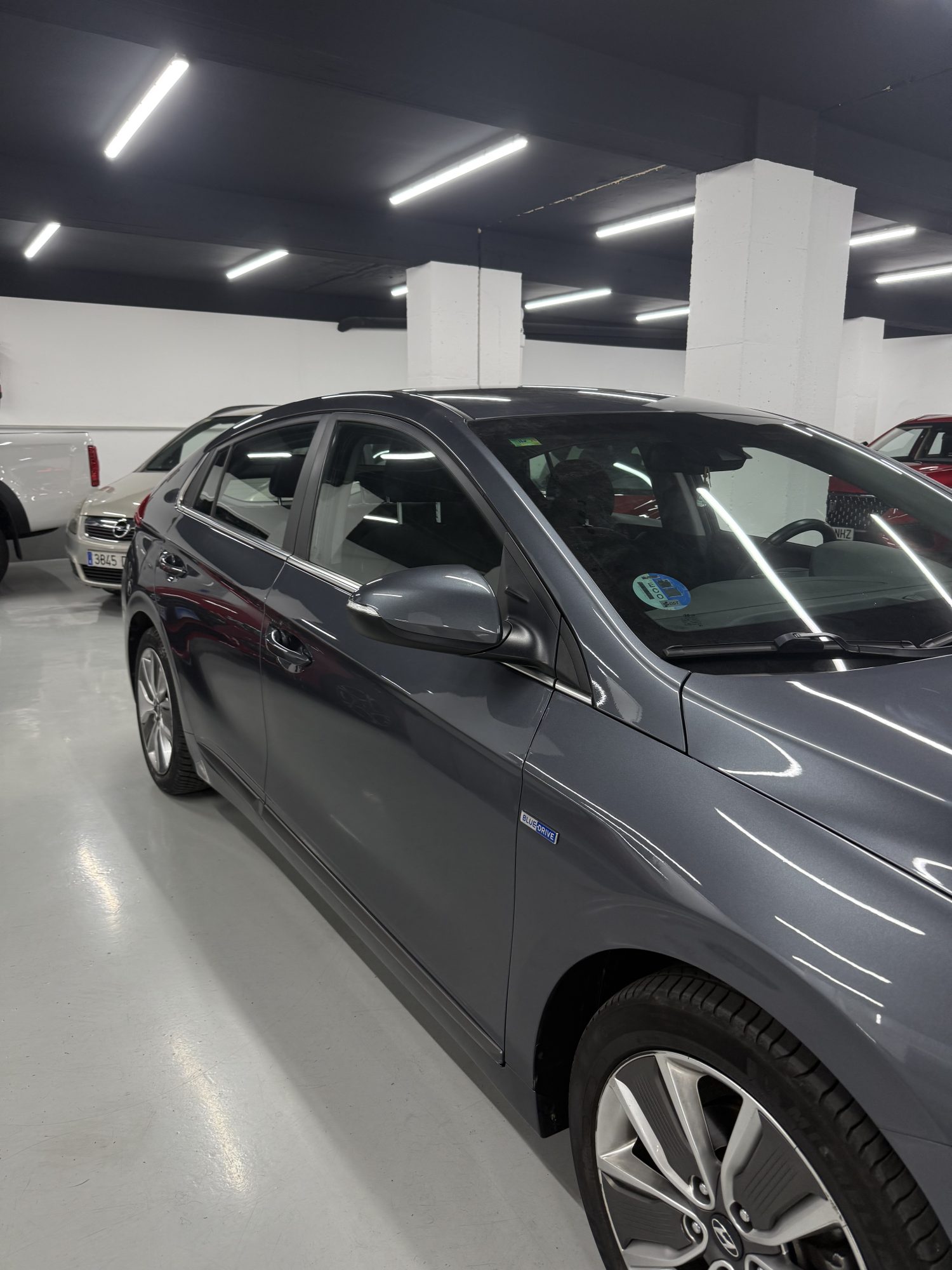 Hyundai Ioniq 1.6 HEV 141CV Tecno Gris (2018) en Zaragoza – SZ Motor