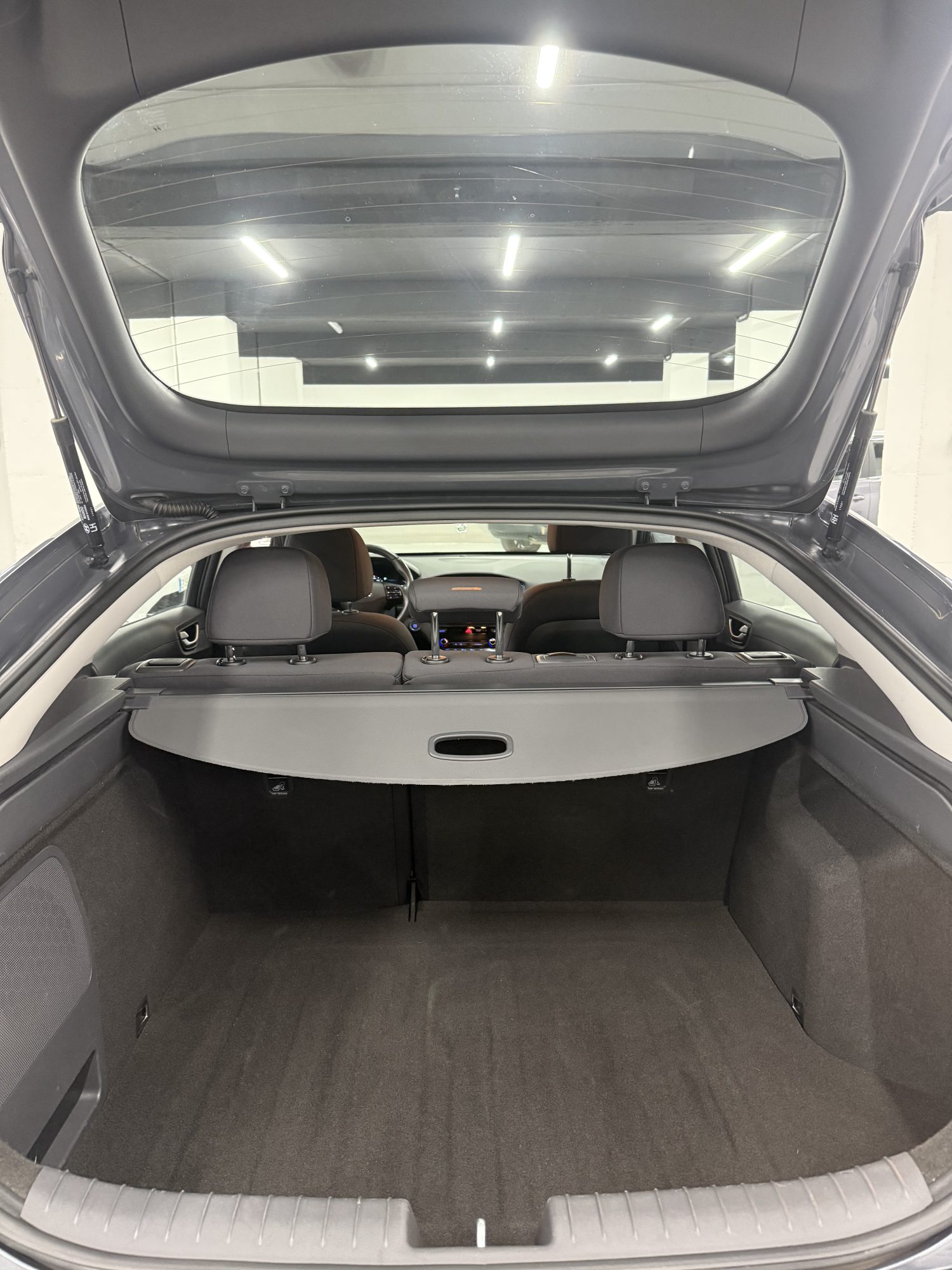 Hyundai Ioniq 1.6 HEV 141CV Tecno Gris (2018) en Zaragoza – SZ Motor