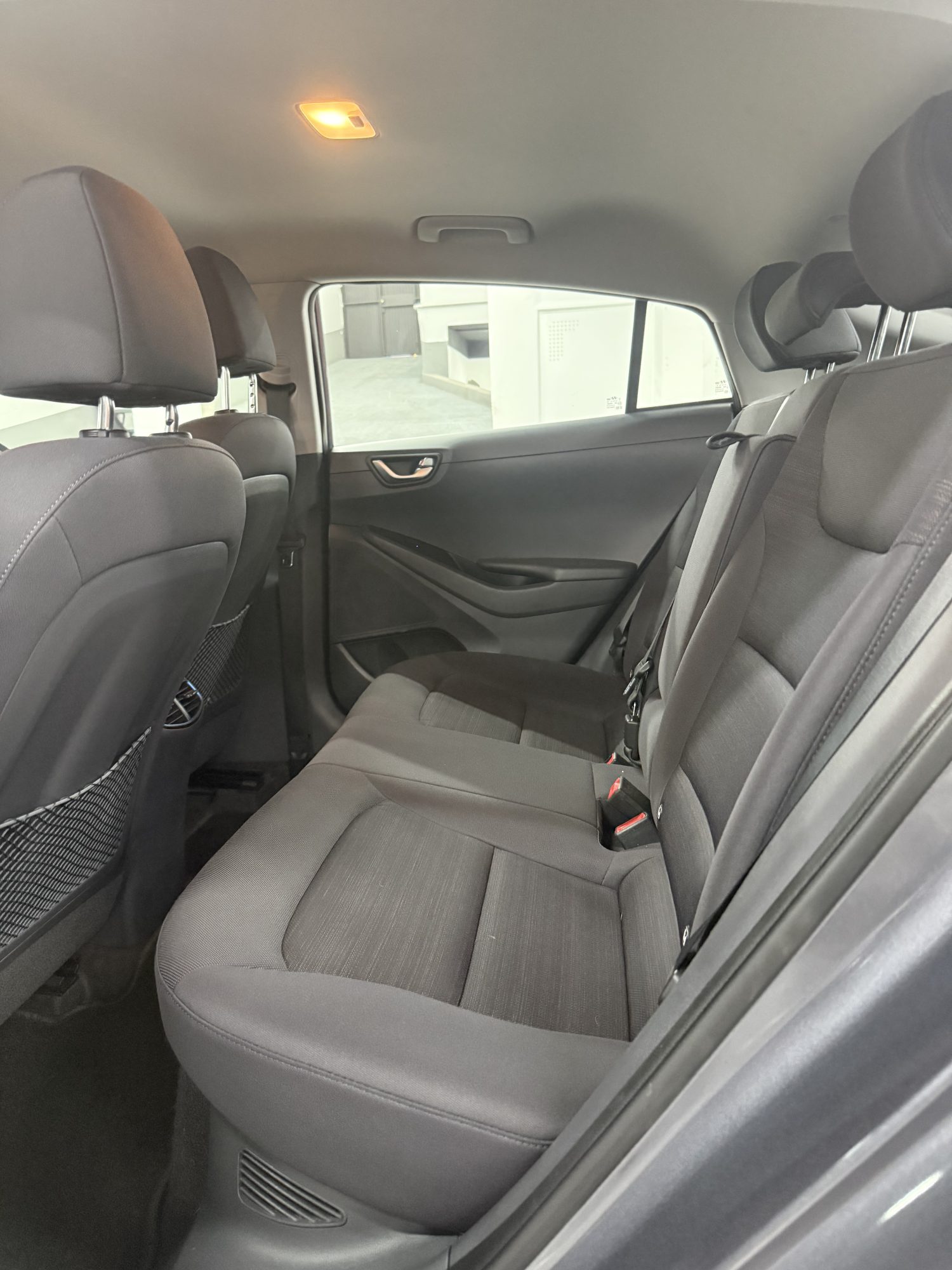 Hyundai Ioniq 1.6 HEV 141CV Tecno Gris (2018) en Zaragoza – SZ Motor