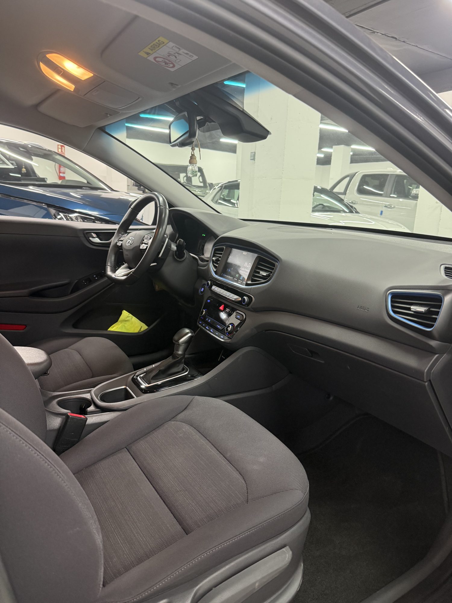 Hyundai Ioniq 1.6 HEV 141CV Tecno Gris (2018) en Zaragoza – SZ Motor