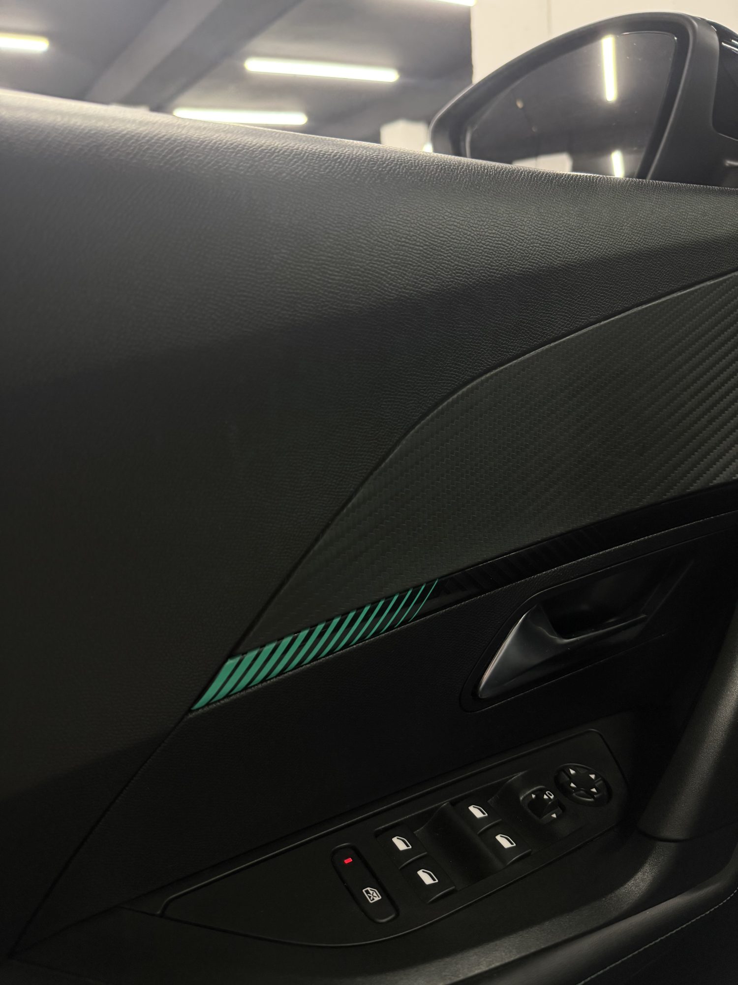 Peugeot 2008 1.2 PureTech 100CV Allure Negro (2023) en Zaragoza – SZ Motor Peugeot 2008 1.2 PureTech 100CV Allure Negro (2023) en Zaragoza – SZ Motor