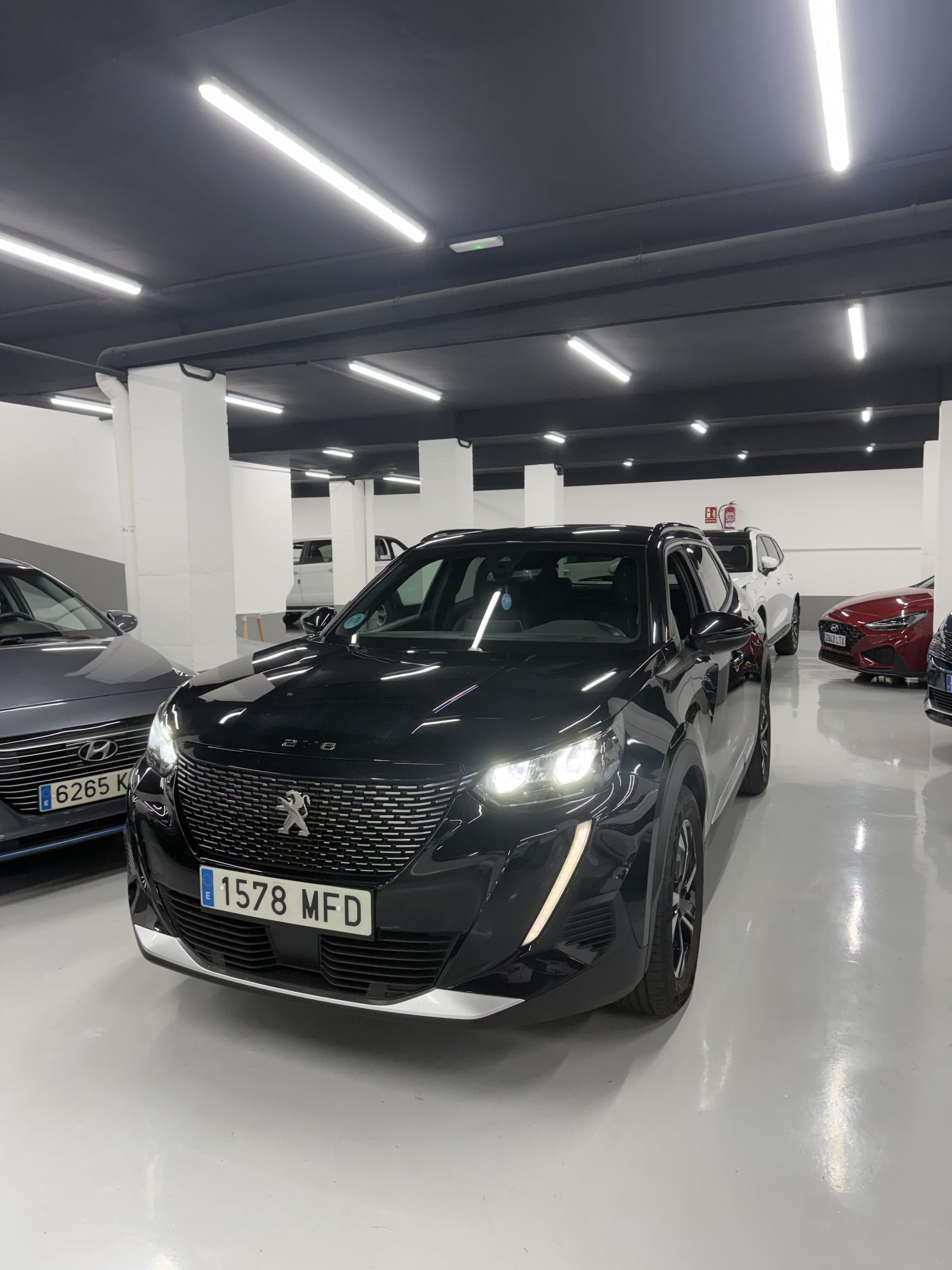 Peugeot 2008 1.2 PureTech 100CV Allure Negro (2023) en Zaragoza – SZ Motor Peugeot 2008 1.2 PureTech 100CV Allure Negro (2023) en Zaragoza – SZ Motor