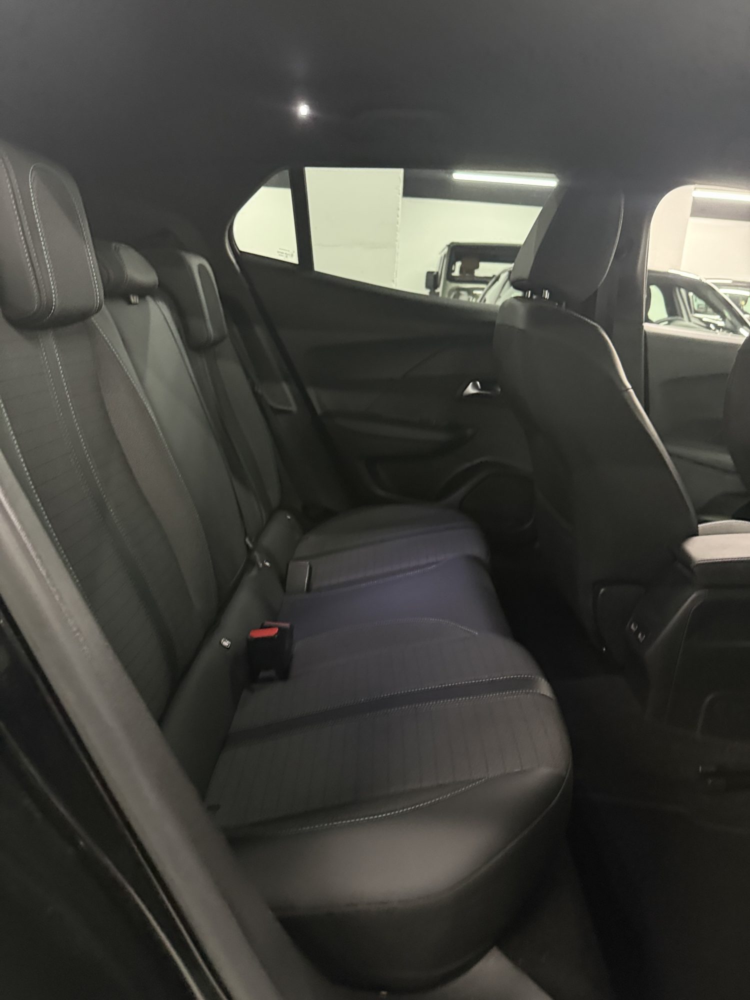 Peugeot 2008 1.2 PureTech 100CV Allure Negro (2023) en Zaragoza – SZ Motor Peugeot 2008 1.2 PureTech 100CV Allure Negro (2023) en Zaragoza – SZ Motor
