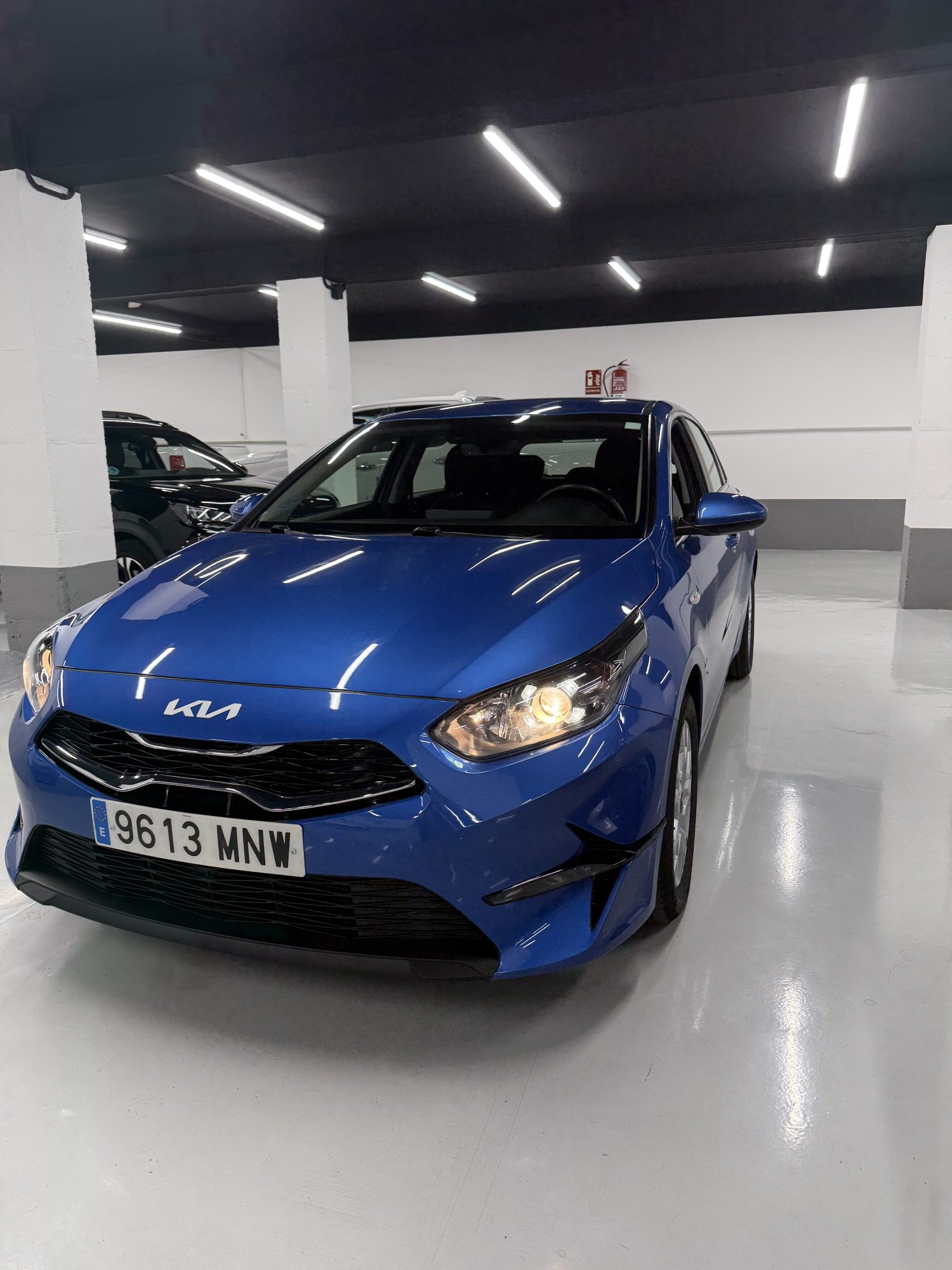 Kia Ceed segunda mano Zaragoza acabado Drive color azul vista frontal en SZ Motor Kia Ceed segunda mano Zaragoza acabado Drive color azul vista frontal en SZ Motor