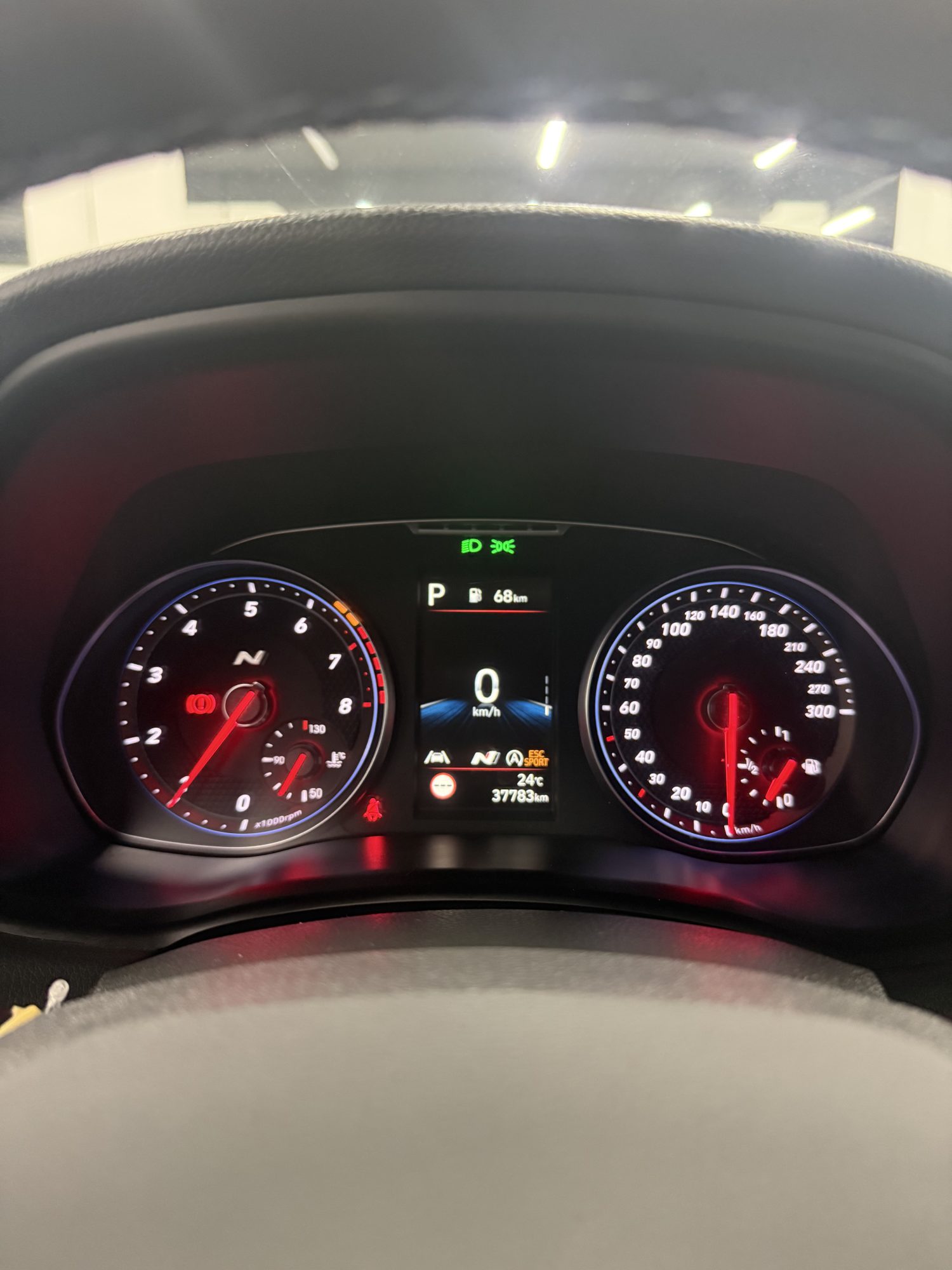 Interior deportivo y asientos bucket del Hyundai i30 N 280CV Performance Zaragoza en C/ Miguel Servet 64. Interior deportivo y asientos bucket del Hyundai i30 N 280CV Performance Zaragoza en C/ Miguel Servet 64.