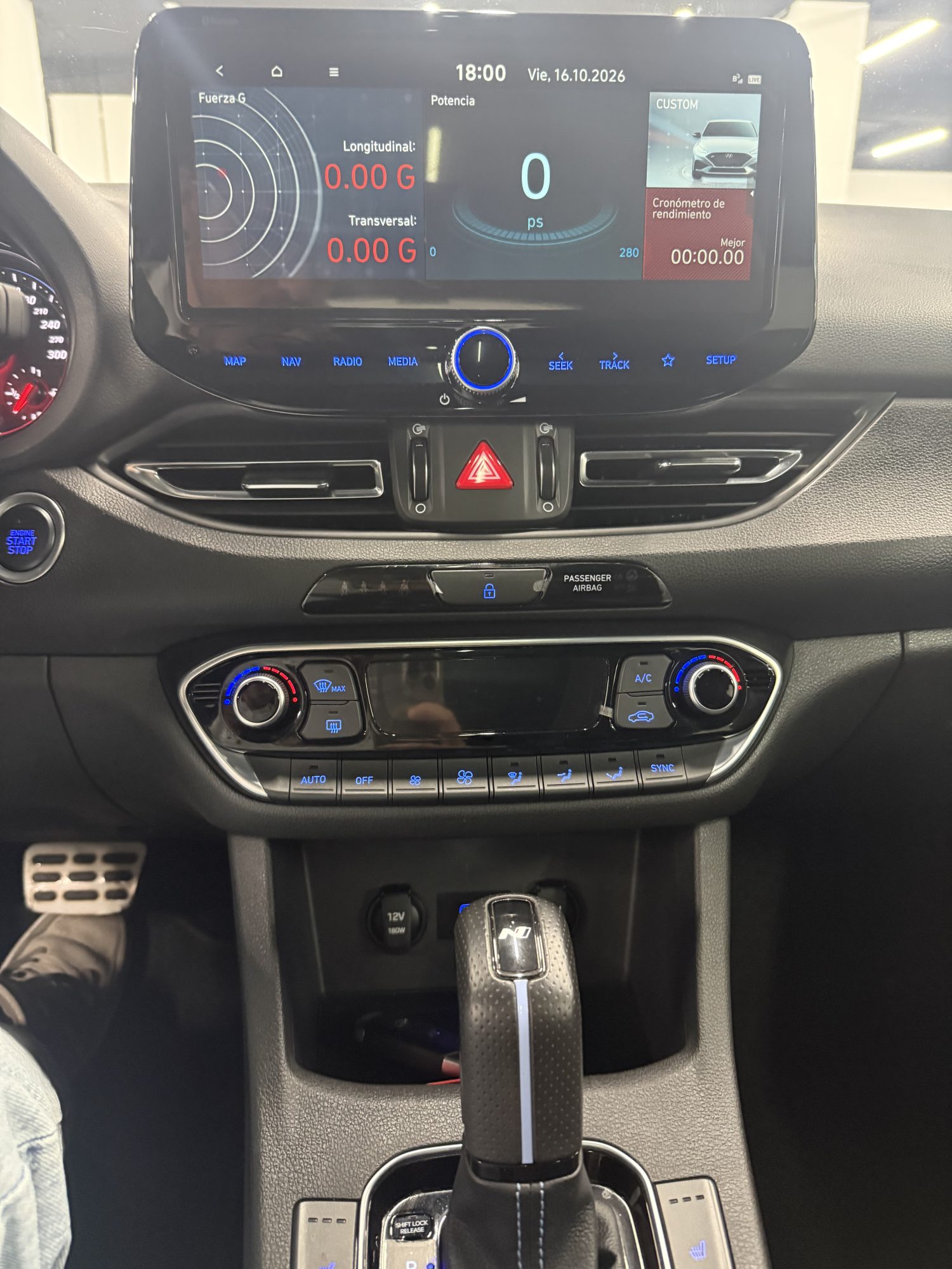 Interior deportivo y asientos bucket del Hyundai i30 N 280CV Performance Zaragoza en C/ Miguel Servet 64. Interior deportivo y asientos bucket del Hyundai i30 N 280CV Performance Zaragoza en C/ Miguel Servet 64.