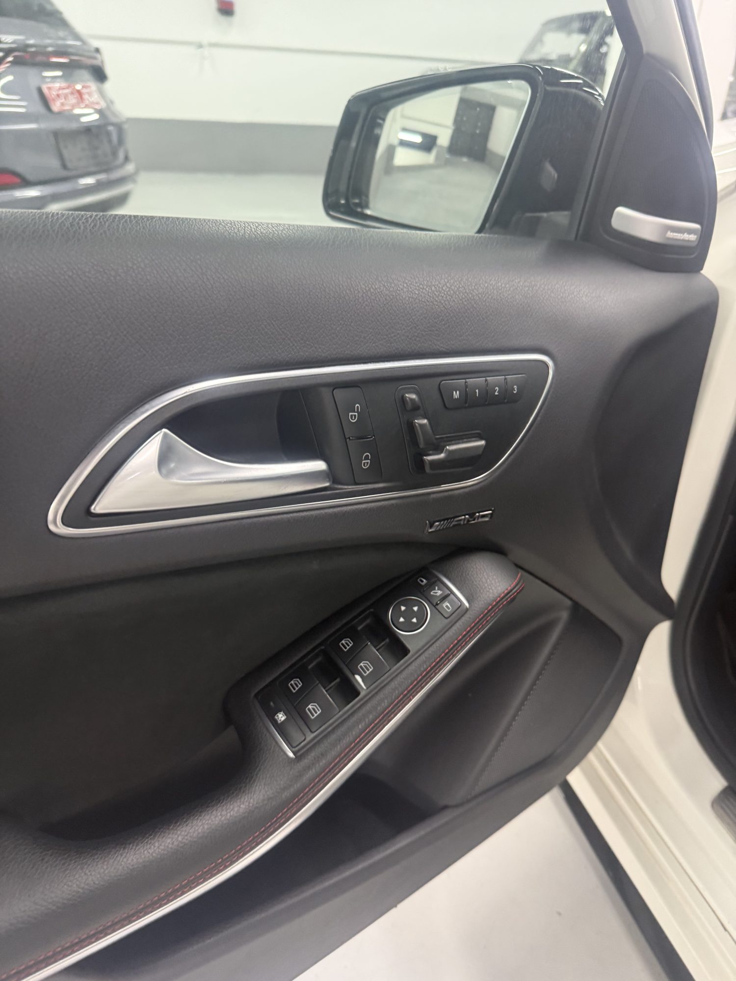 Interior deportivo Multimedia y Cockpit Mercedes A45 AMG ocasión Zaragoza SZ Motor Interior deportivo Multimedia y Cockpit Mercedes A45 AMG ocasión Zaragoza SZ Motor