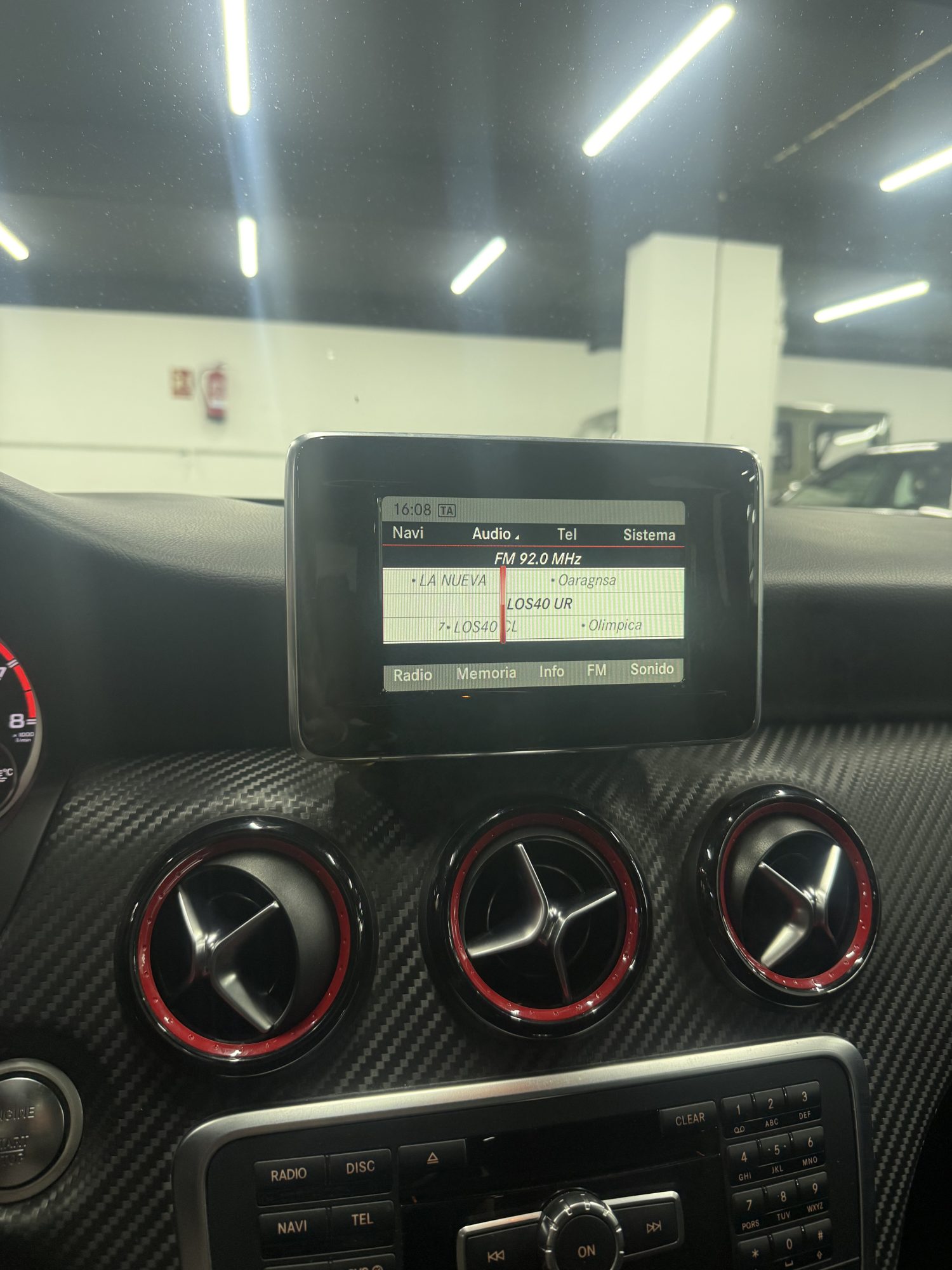Interior deportivo Multimedia y Cockpit Mercedes A45 AMG ocasión Zaragoza SZ Motor Interior deportivo Multimedia y Cockpit Mercedes A45 AMG ocasión Zaragoza SZ Motor