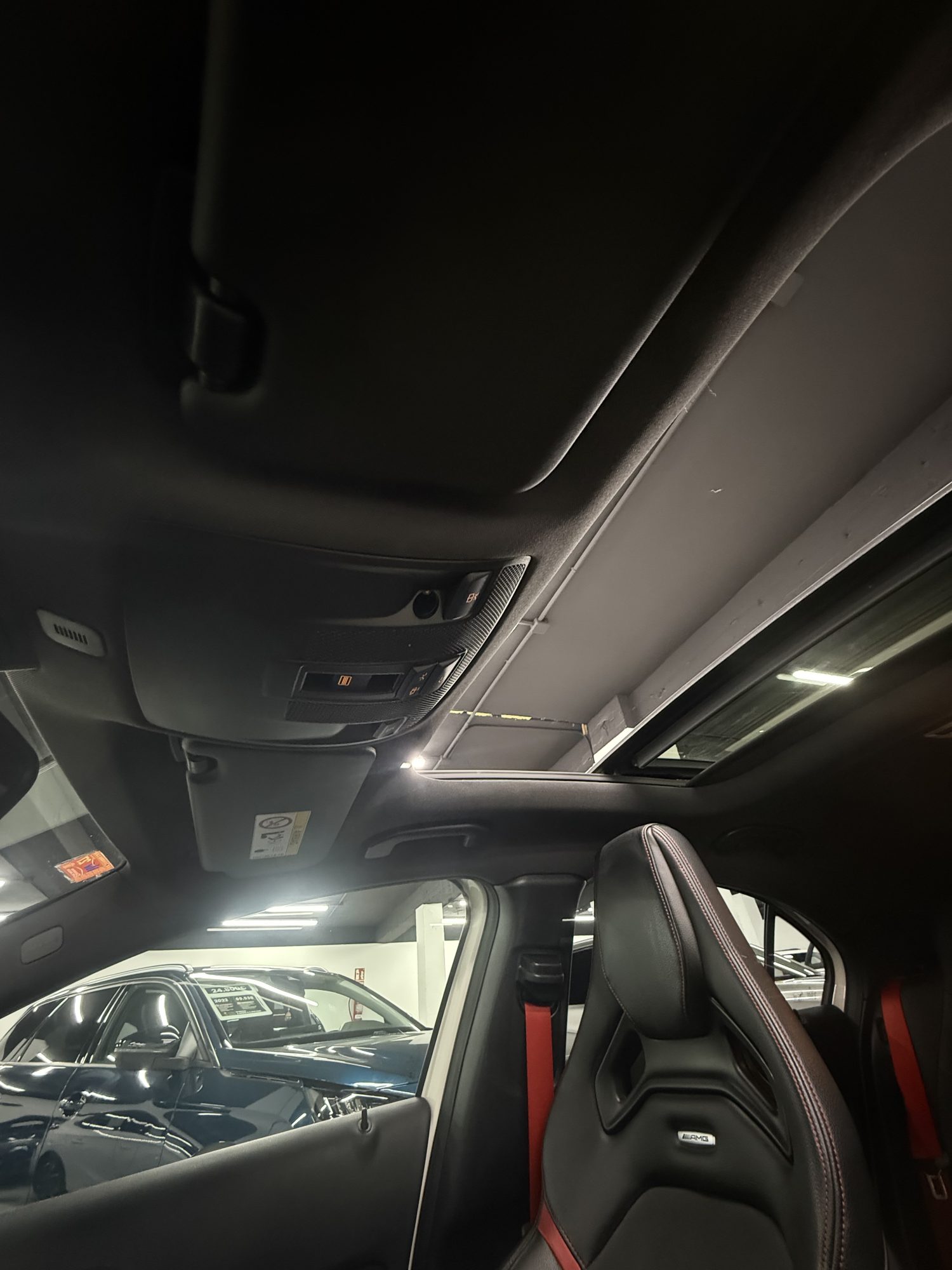 Interior deportivo techo panoramico Mercedes A45 AMG ocasión Zaragoza SZ Motor Interior deportivo techo panoramico Mercedes A45 AMG ocasión Zaragoza SZ Motor
