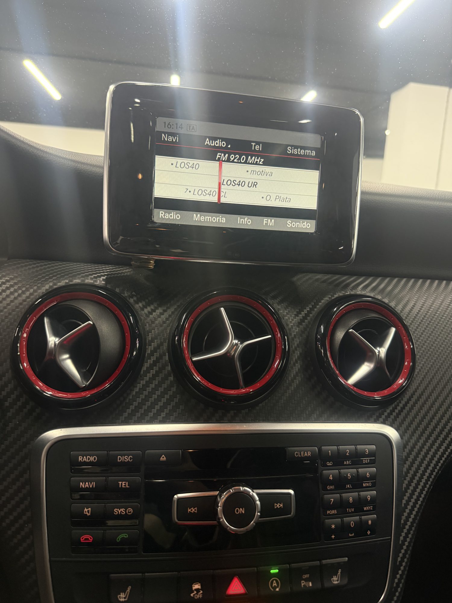Interior deportivo Multimedia y Cockpit Mercedes A45 AMG ocasión Zaragoza SZ Motor Interior deportivo Multimedia y Cockpit Mercedes A45 AMG ocasión Zaragoza SZ Motor
