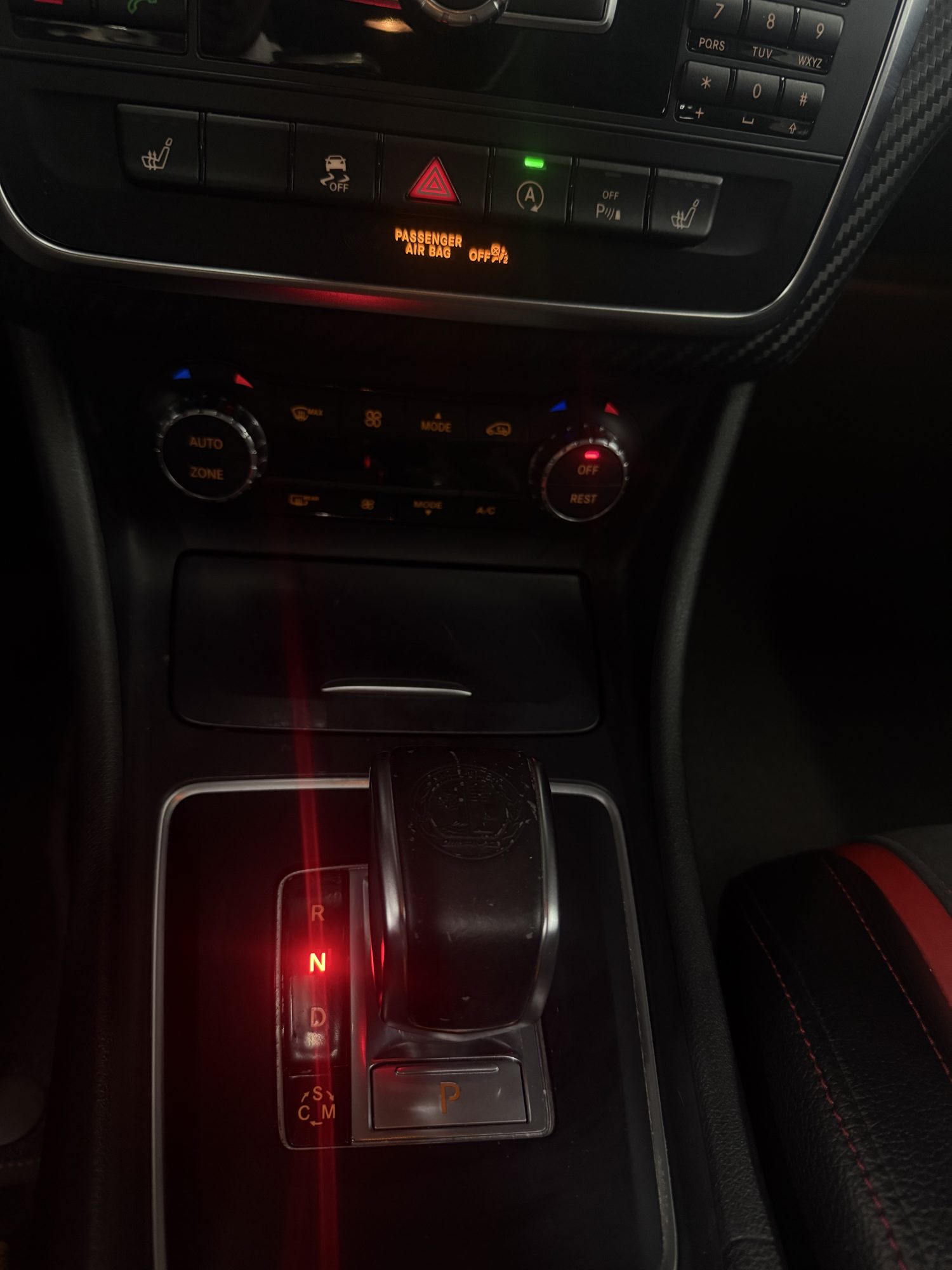 Interior deportivo Multimedia y Cockpit Mercedes A45 AMG ocasión Zaragoza SZ Motor Interior deportivo Multimedia y Cockpit Mercedes A45 AMG ocasión Zaragoza SZ Motor