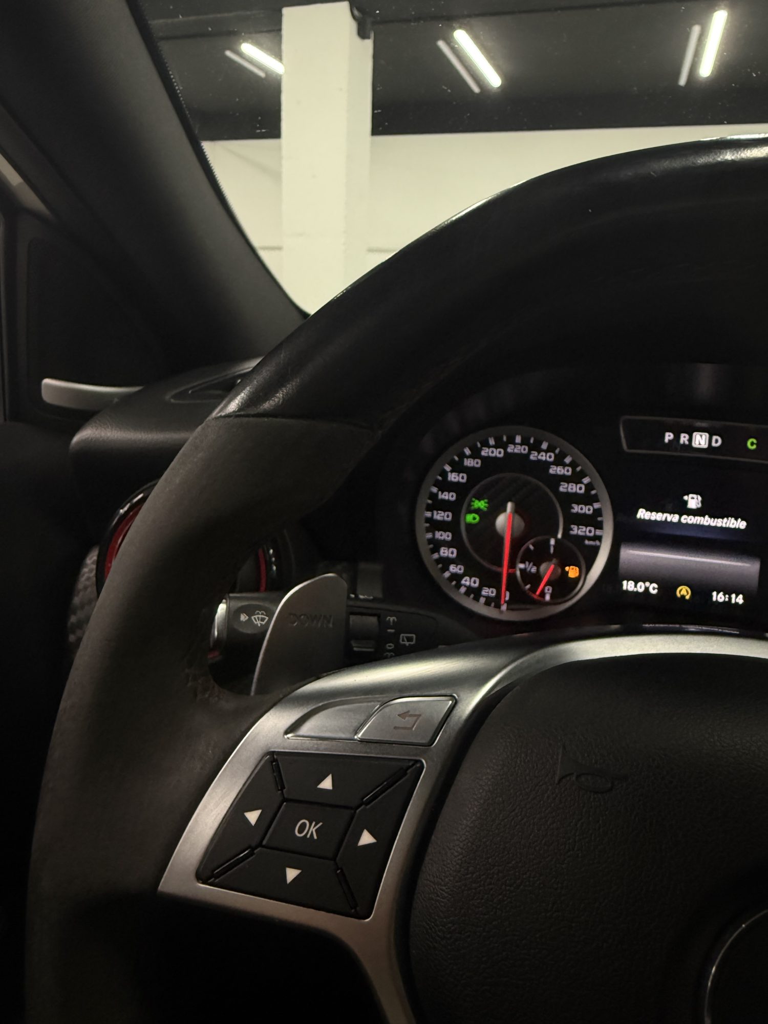 Interior deportivo Multimedia y Cockpit Mercedes A45 AMG ocasión Zaragoza SZ Motor Interior deportivo Multimedia y Cockpit Mercedes A45 AMG ocasión Zaragoza SZ Motor