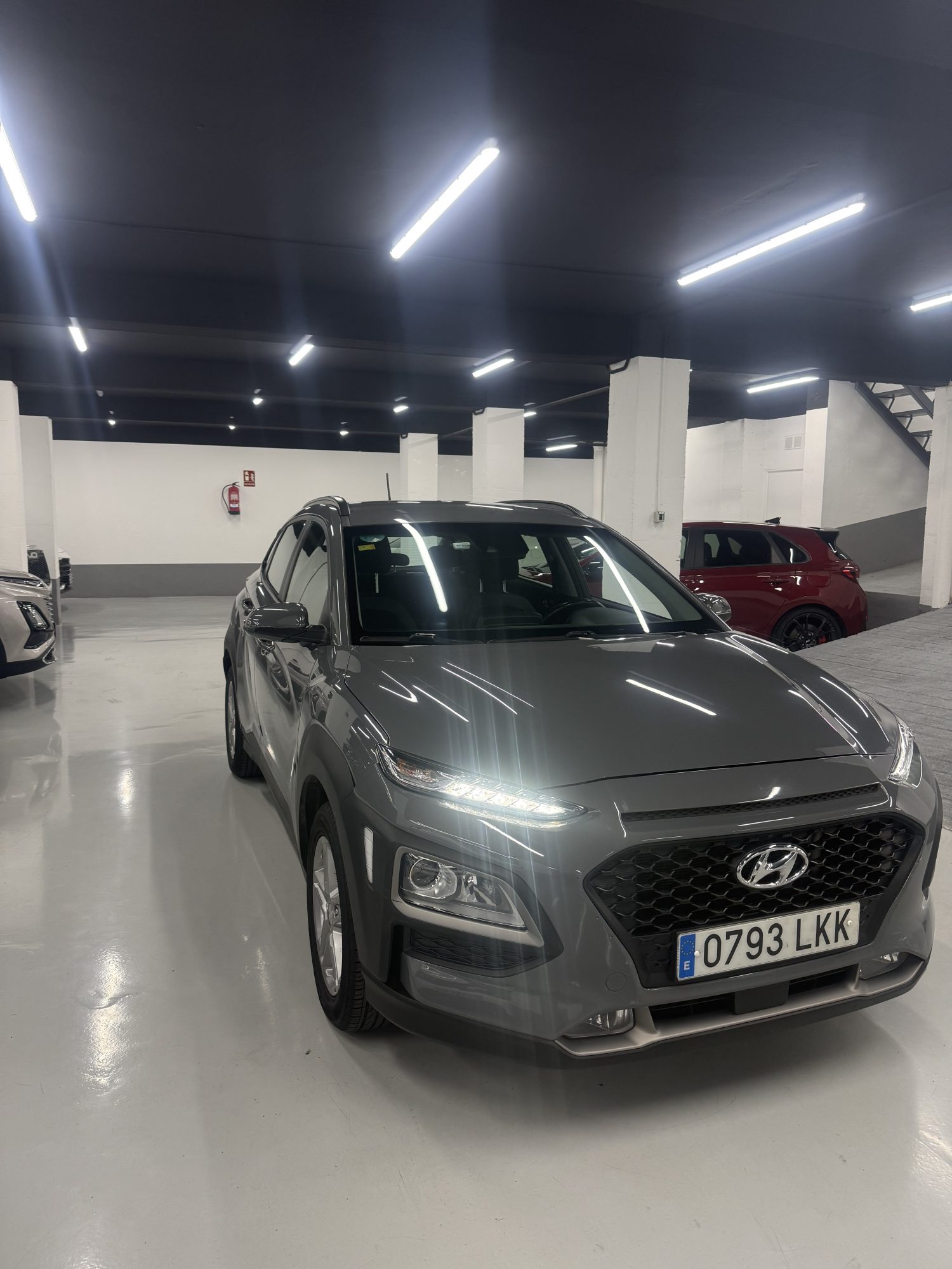 Hyundai Kona segunda mano Zaragoza vista frontal en concesionario SZ Motor Miguel Servet Hyundai Kona segunda mano Zaragoza vista frontal en concesionario SZ Motor Miguel Servet